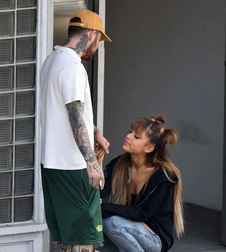 image_6875d4ee24e7e The Look That Broke Millions — Ariana & Mac’s Silent Goodbye, Caught Just Before Everything Changed
