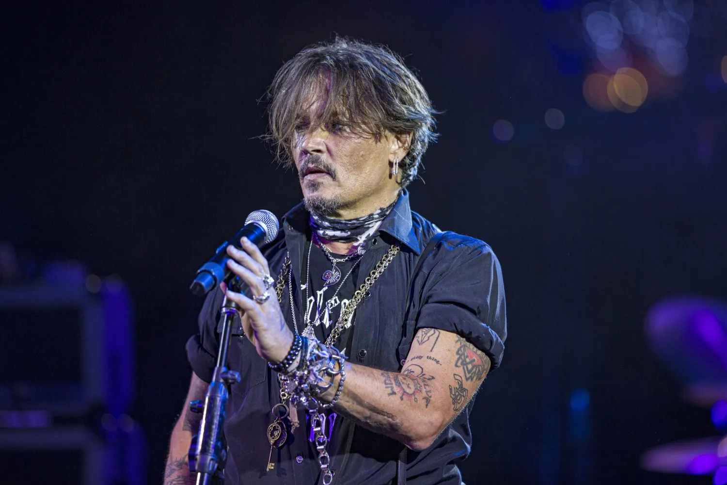 image_6876031f18964 When Johnny Depp Gave Up the Glamour of Film to Conquer the Rock Stage