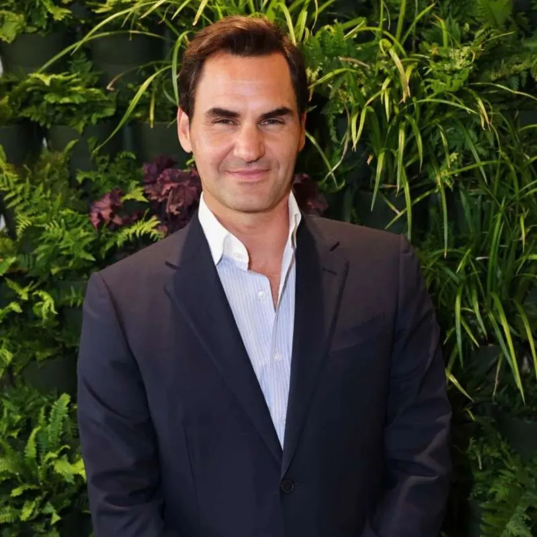 image_68770d70f0035 Roger Federer Secretly Spent $87,000 to Save the Restaurant That Fed Him as a Teen — What He Wrote on the Wall Left Everyone in Tears