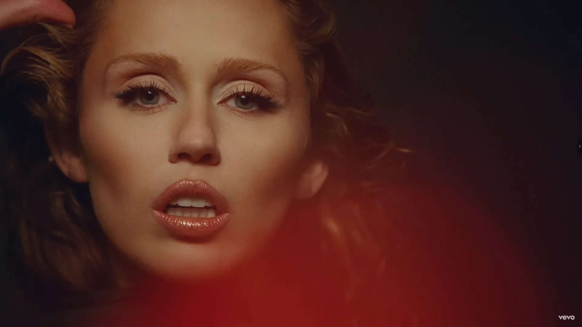 WHAT'S HAPPENING WITH MILEY CYRUS? Her Album "Something Beautiful" Is About to Flip Everything You Thought You Knew About Her!