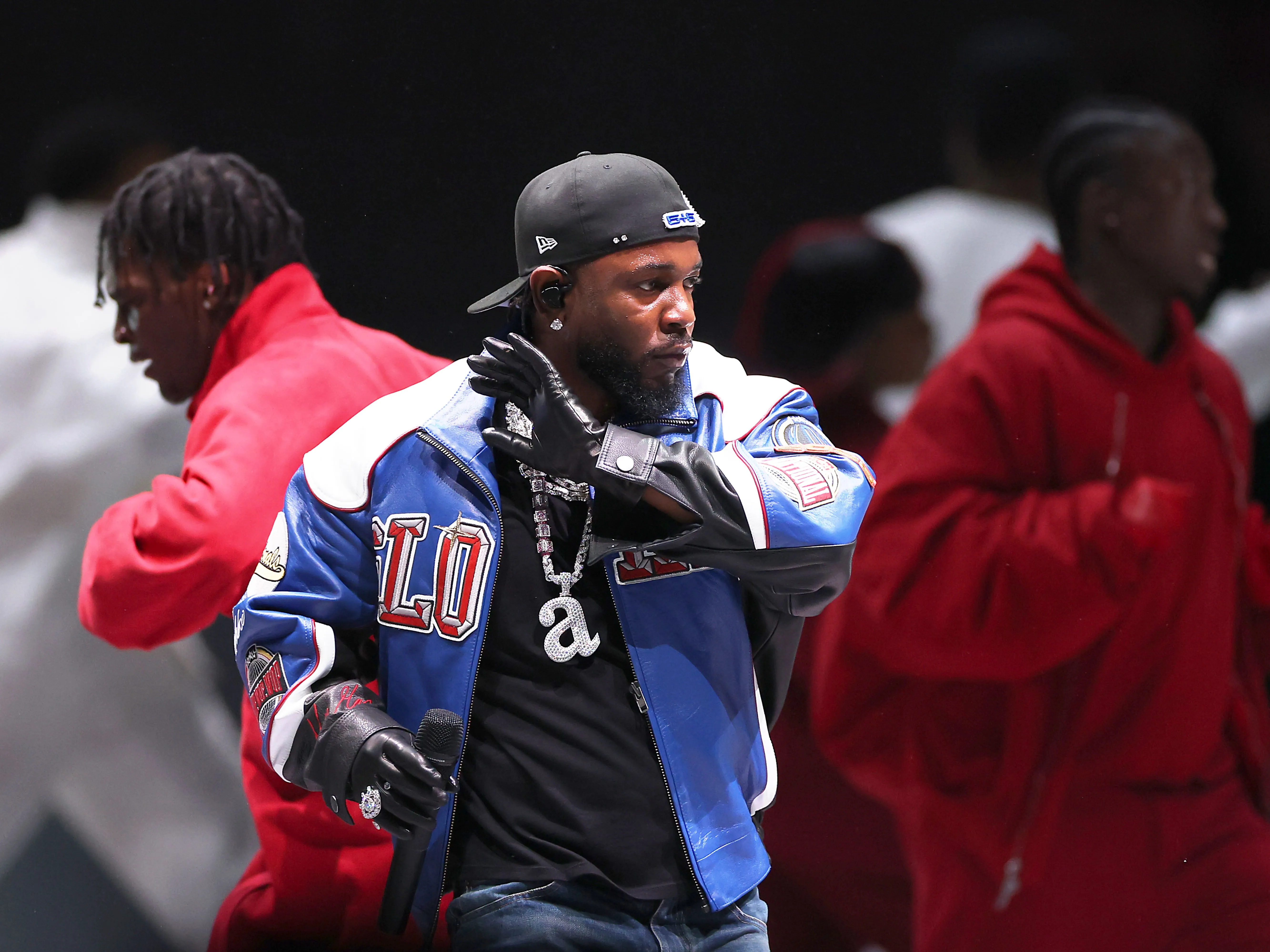 image_6877314cca138 History Is Rewritten ! Kendrick Lamar Gets 4 Emmy Nominations For His AMAZING Super Bowl Performance! But Wait... Has There Ever Been A Halftime Show That Won An Award BEFORE?!