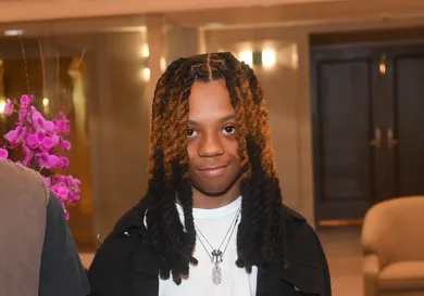 image_6878619a0fbcd Rap World Shaken: Drake Accused of Not Writing His Own Songs – Lil Wayne’s Son Speaks Out!