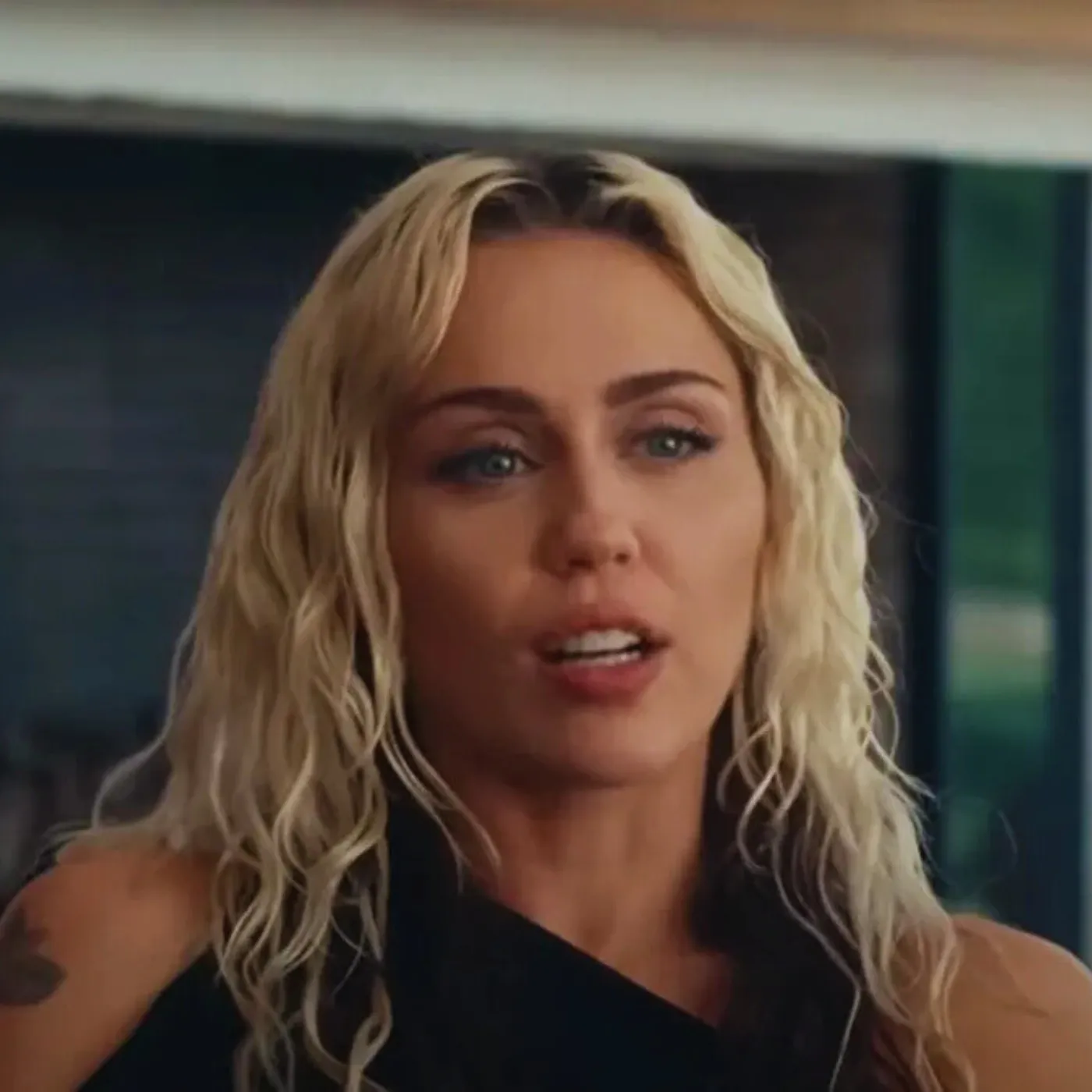 image_6878645c61dbb Miley Cyrus Declares No Competition After Powerful Beyoncé Paris Duet
