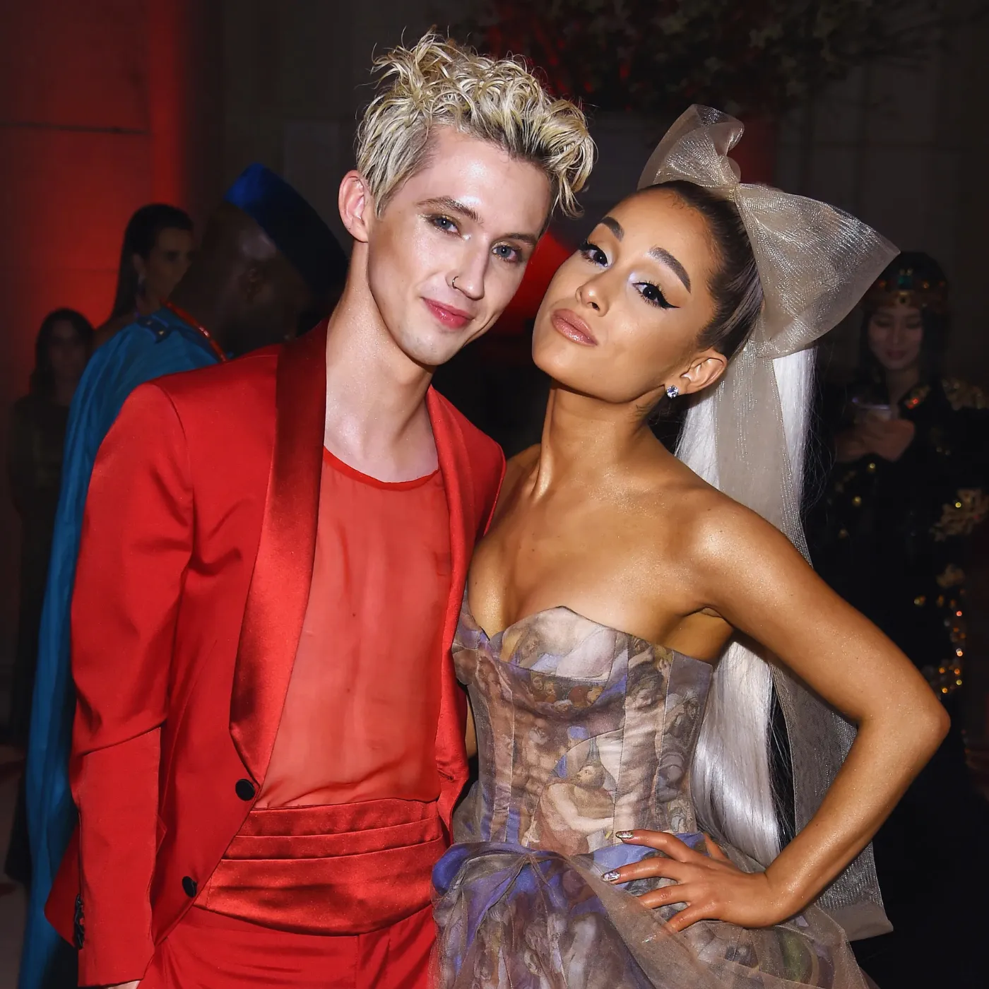 image_6878751e2eb36 Troye Sivan Just Ignited a Pop War With One Post About Ariana Grande
