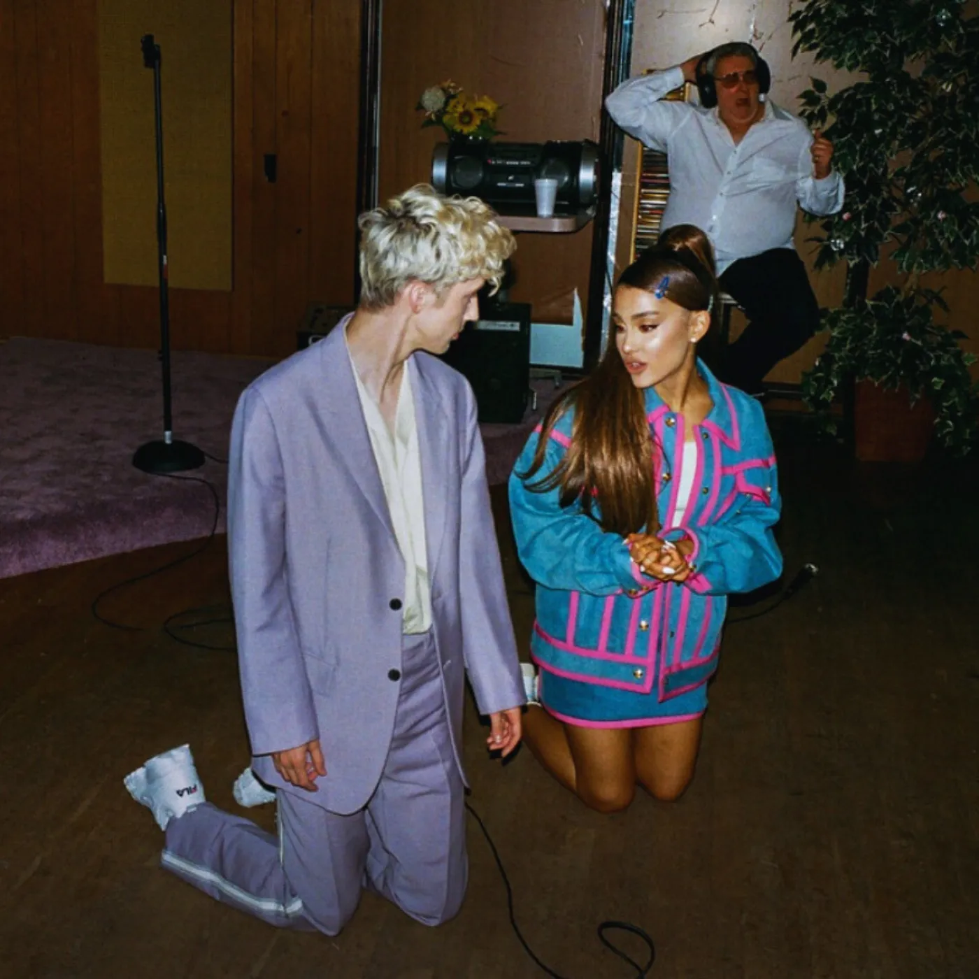 Troye Sivan Just Ignited a Pop War With One Post About Ariana Grande
