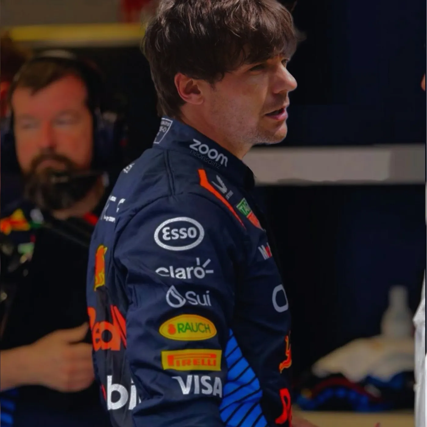 Louis Tomlinson Sparks Social Media Frenzy with Unexpected Lando Norris Move