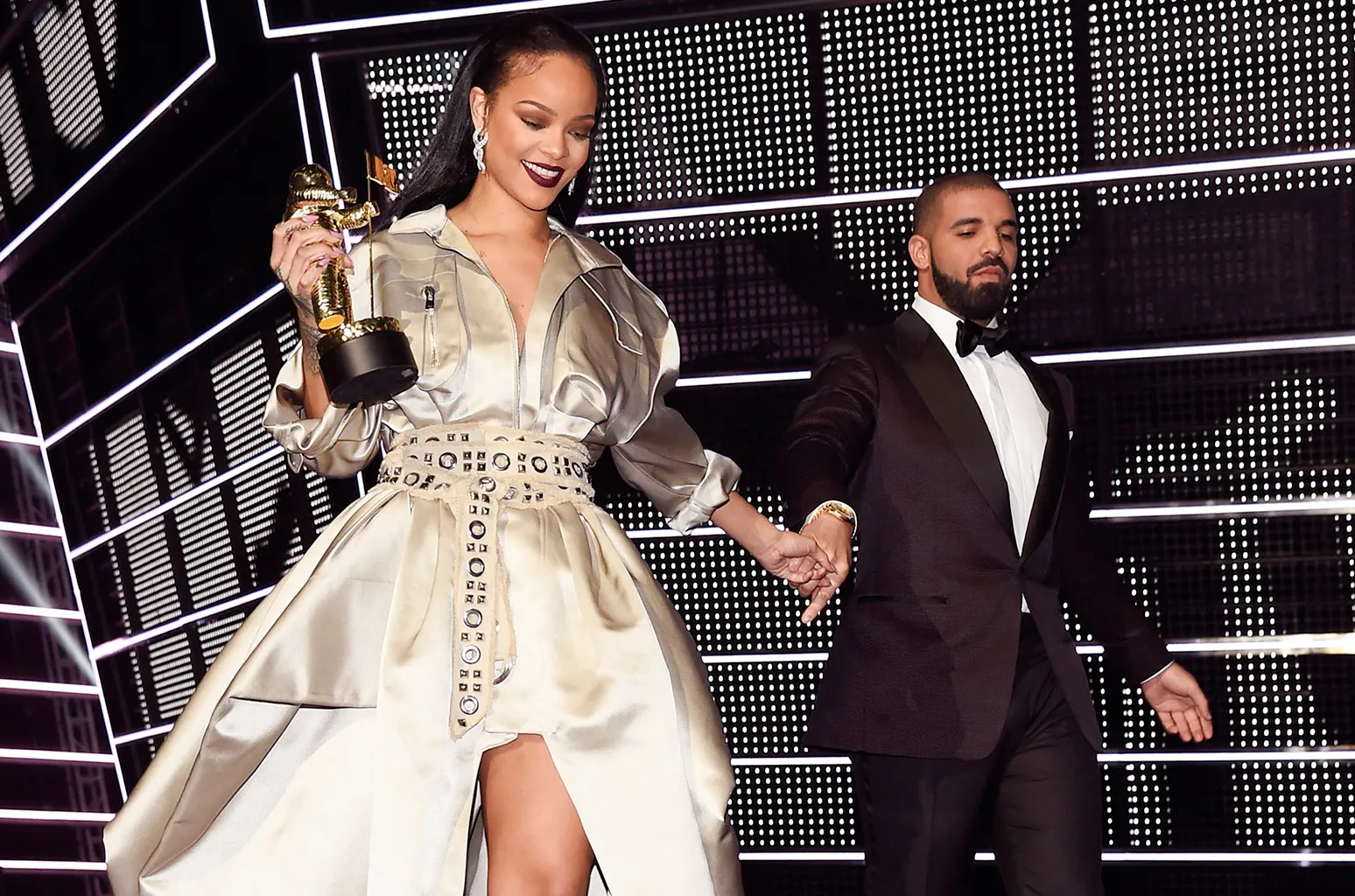 Rihanna’s Face on Drake’s Body: A Wound That Never Healed or a Final Goodbye?
