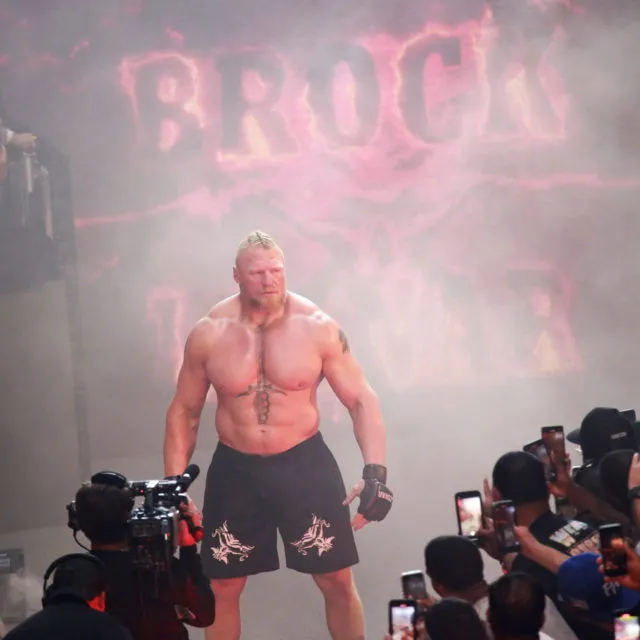 image_6879f53564da5 Fans Are Losing It Over Brock Lesnar and The Undertaker’s Surprise Push-Up Battle in the WWE Ring — Who Won?