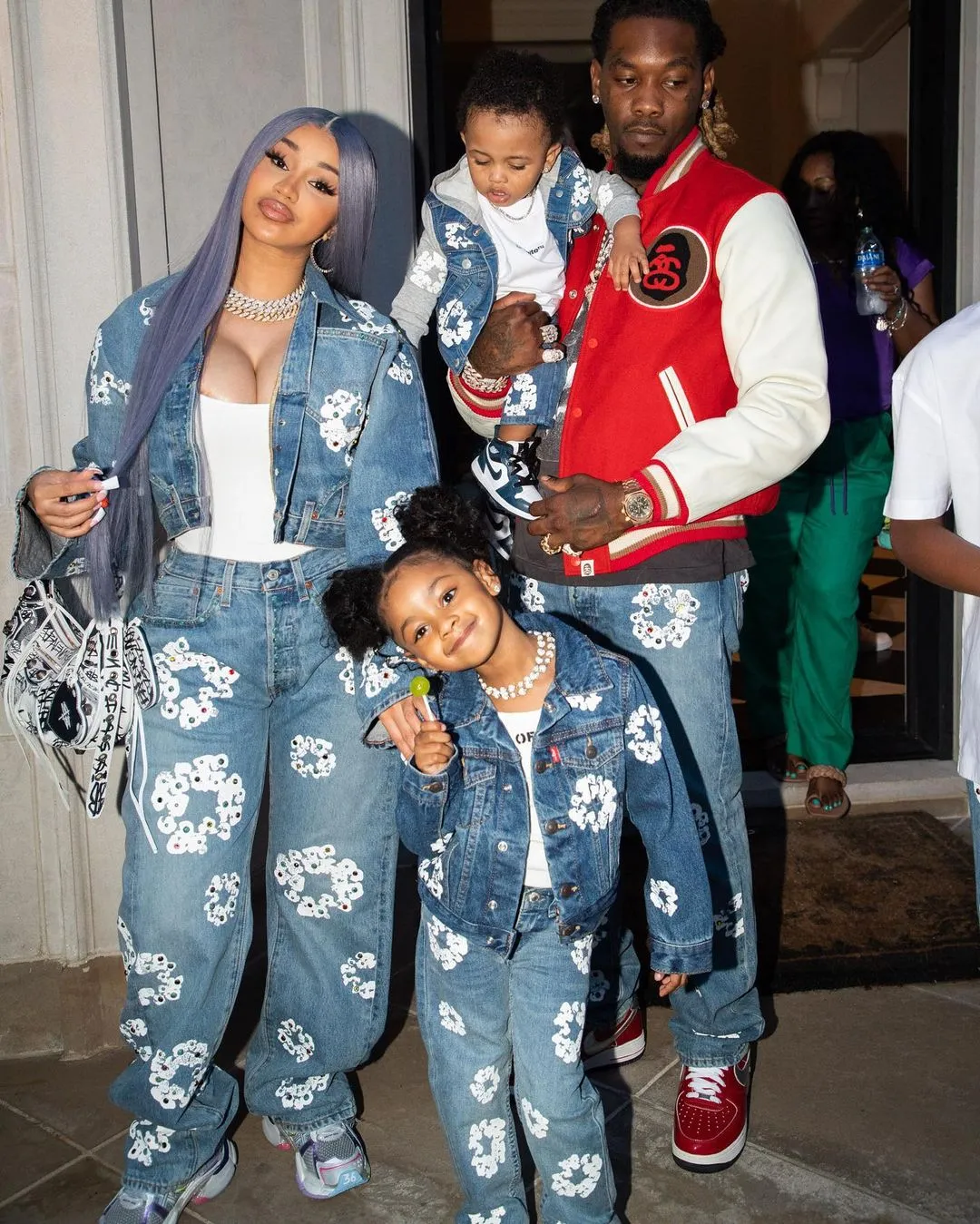 image_687b0873cea97 Cardi B Just Wiped All Pics with Stefon Diggs – Breakup Confirmed or PR Mastermove?