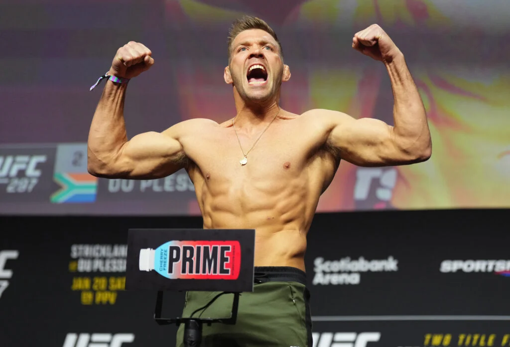 Plessis Didn't Just Win the Fight — He Made a Statement to the Whole UFC