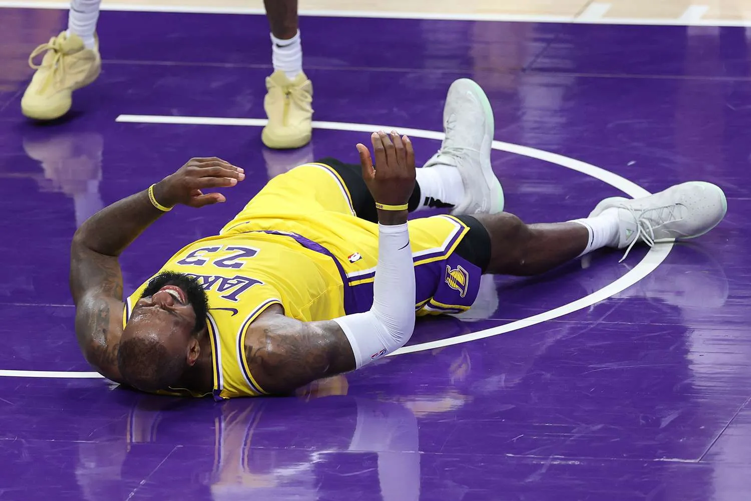 LeBron’s Flop Caught on Camera – Is This the Legacy He Wants to Leave Behind?