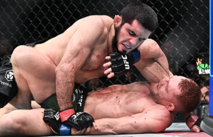 Choked! Jack Della Submits to Makhachev's Superior Grappling Skills