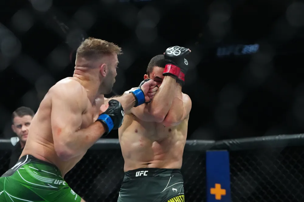 image_687b1ba033ac8 Du Plessis has been criticised for his arrogance - now fans have to stay silent about his knockout record