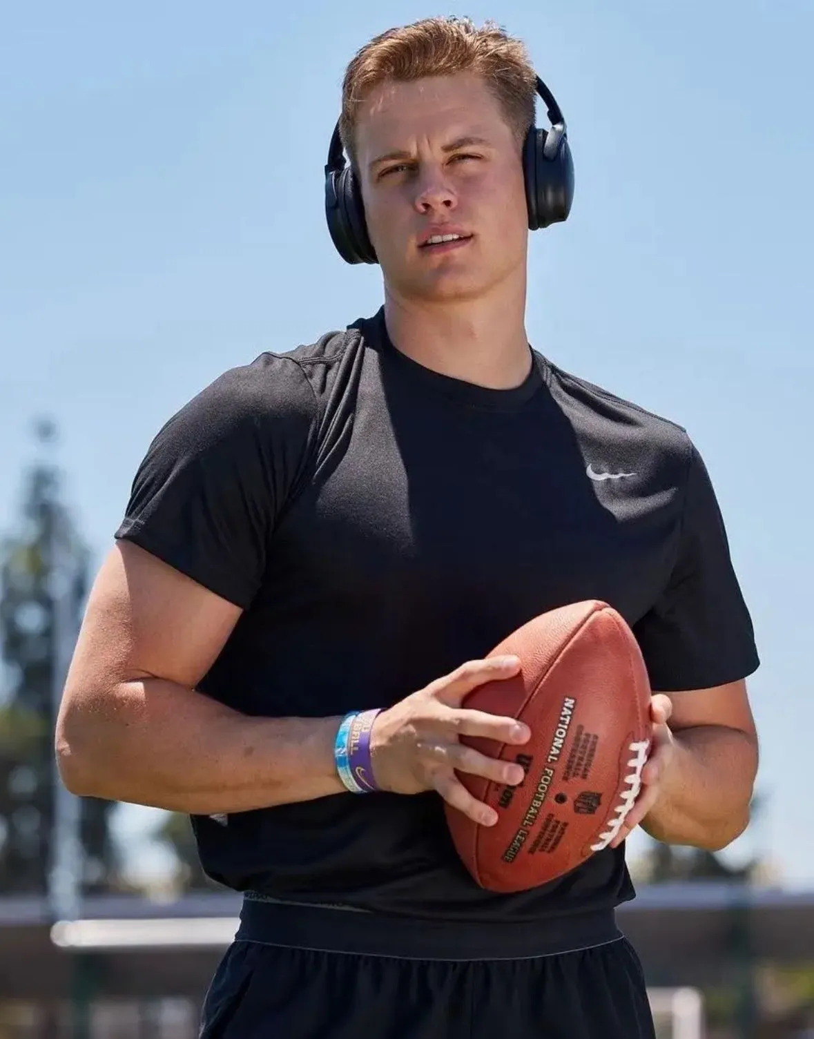 Joe Burrow’s Stuck Between Two Olivias — And You Won’t Believe What Just Leaked in the Group Chat