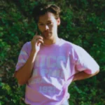 Harry Styles in Cutoff Jean Shorts Is Causing the Kind of Chaos Nobody Expected