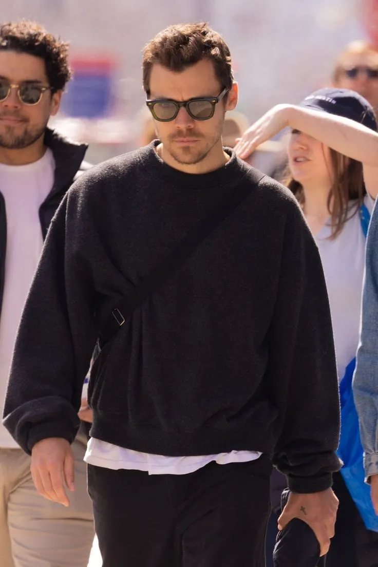 image_687d970f92803 Harry Styles Ends 1D Reunion Hopes — Then Drops a Bombshell About a Secret Rivalry That Split the Band