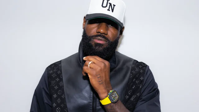 LeBron Quietly Flexes His Status at Summer League – Over Half a Million Dollar Watch Leaves Fans Stunned!