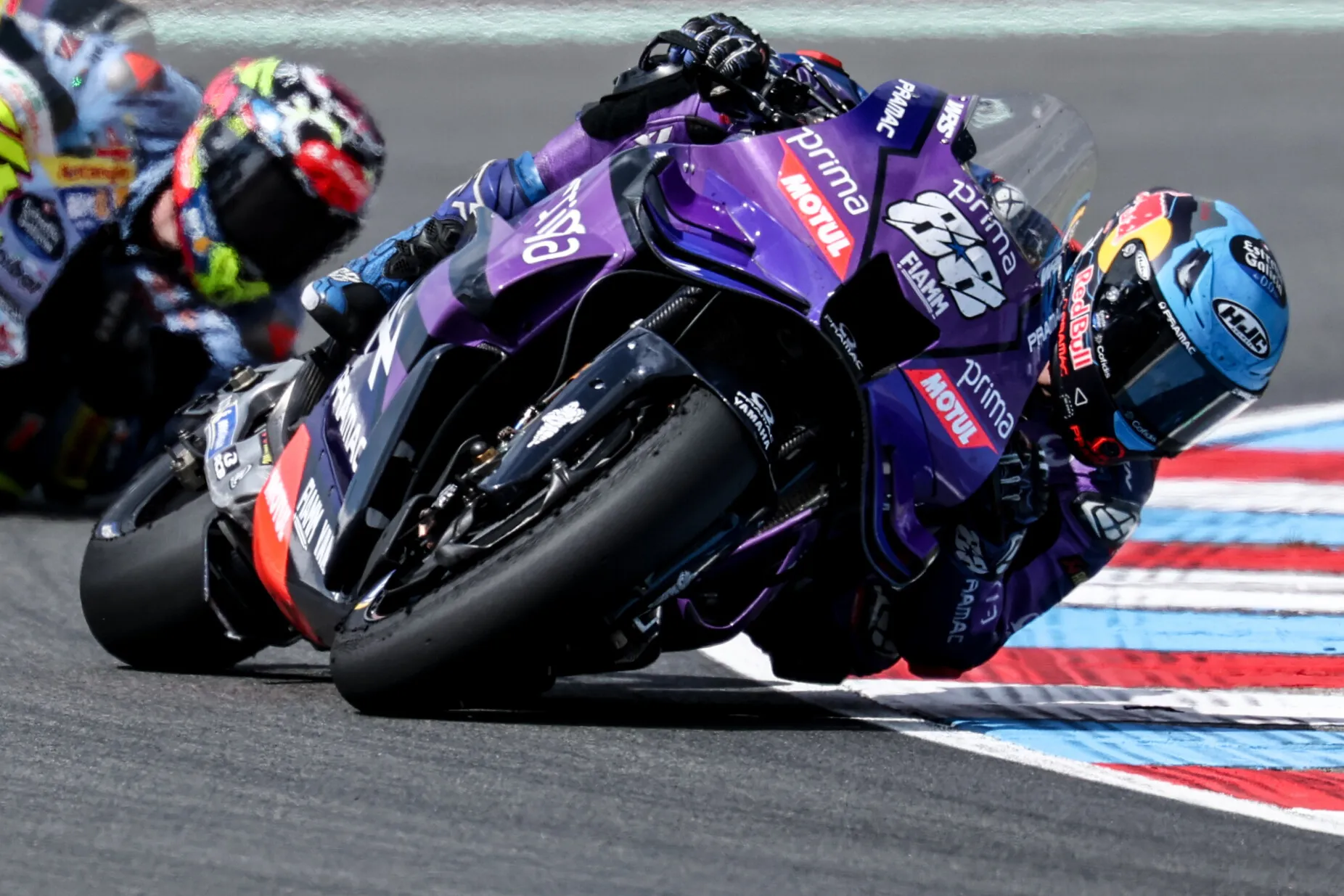 image_687dd37e72c91 1'53" in Warm-Up, 1'55" in Race - Oliveira Suspects Something is Wrong