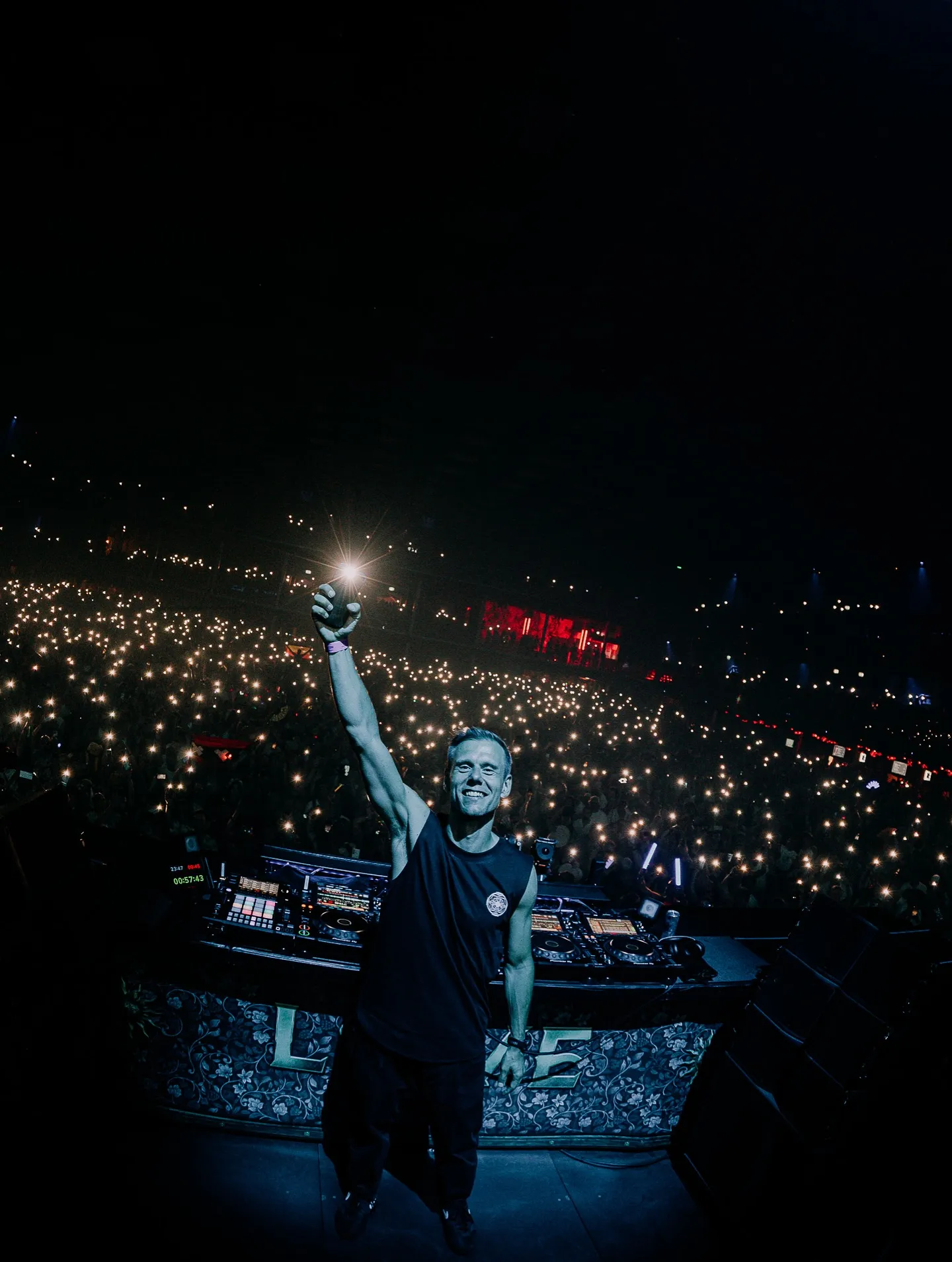 image_687dec25170a4 Armin van Buuren: I'm not here to please anyone anymore — not even my fans. The hidden meaning behind the saying is his painful past.