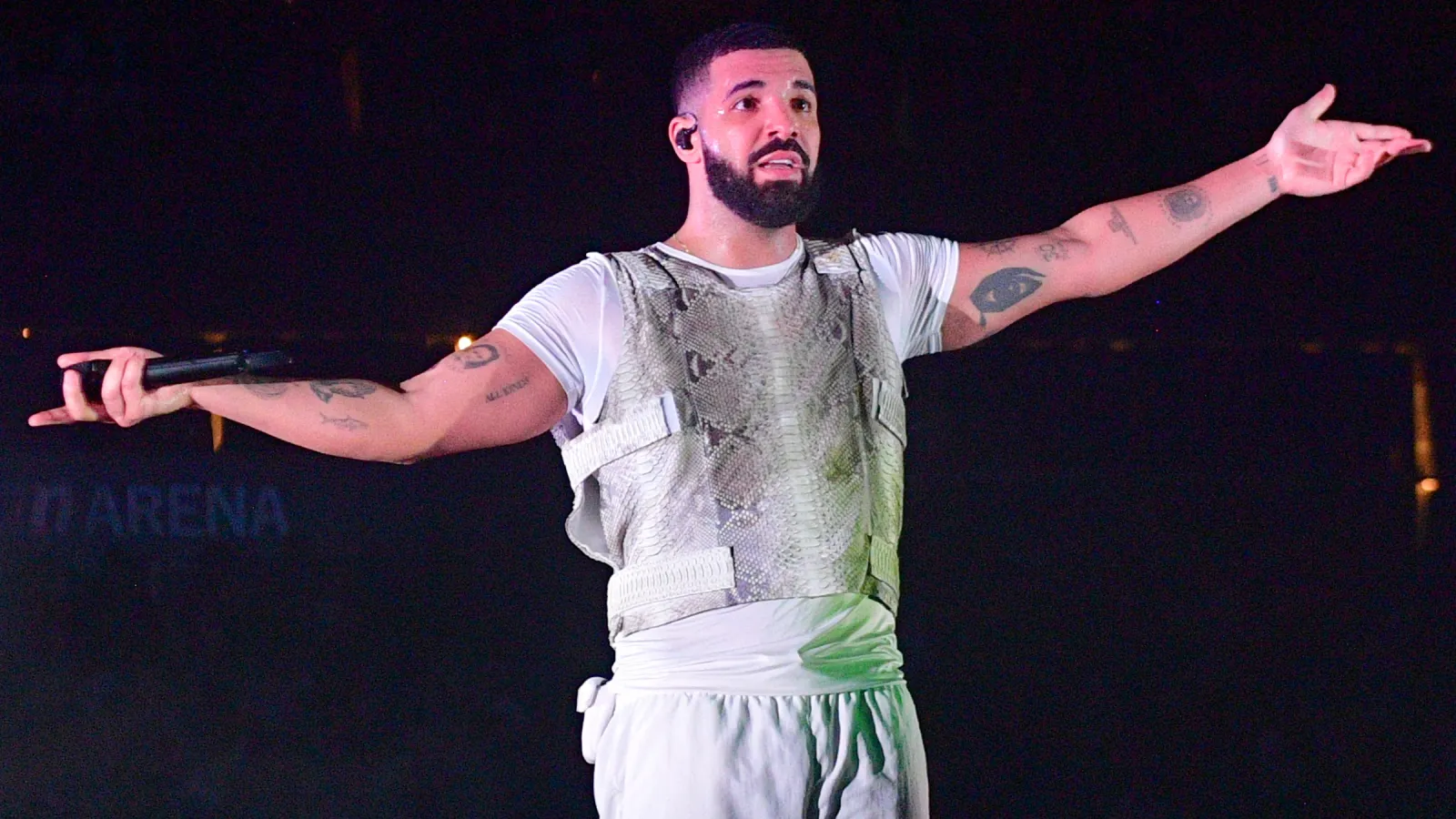 Fans Stunned: Did Drake Just Erase LeBron from His Body?