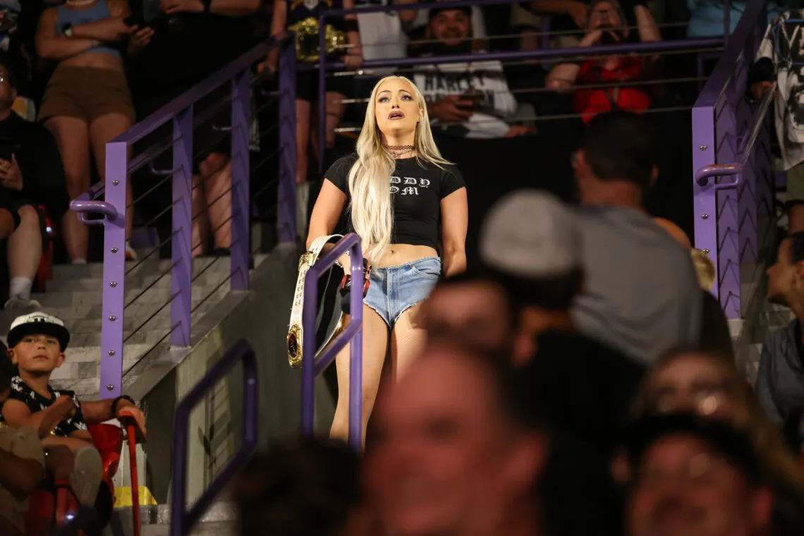 image_687efc4ae6511 He Showed Up at Liv Morgan’s House with a Letter and a Gun — But What the Cops Read Shocked Everyone!