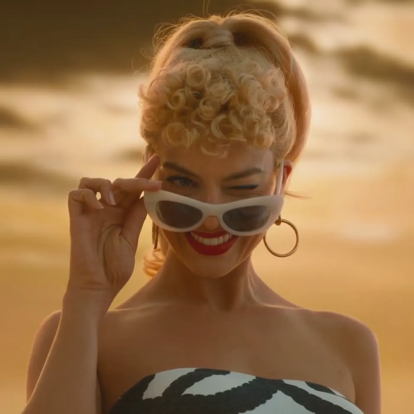 image_687f31ffc384f Forget Barbie. Tim Burton Wants Margot Robbie to Be a Giant Monster Now