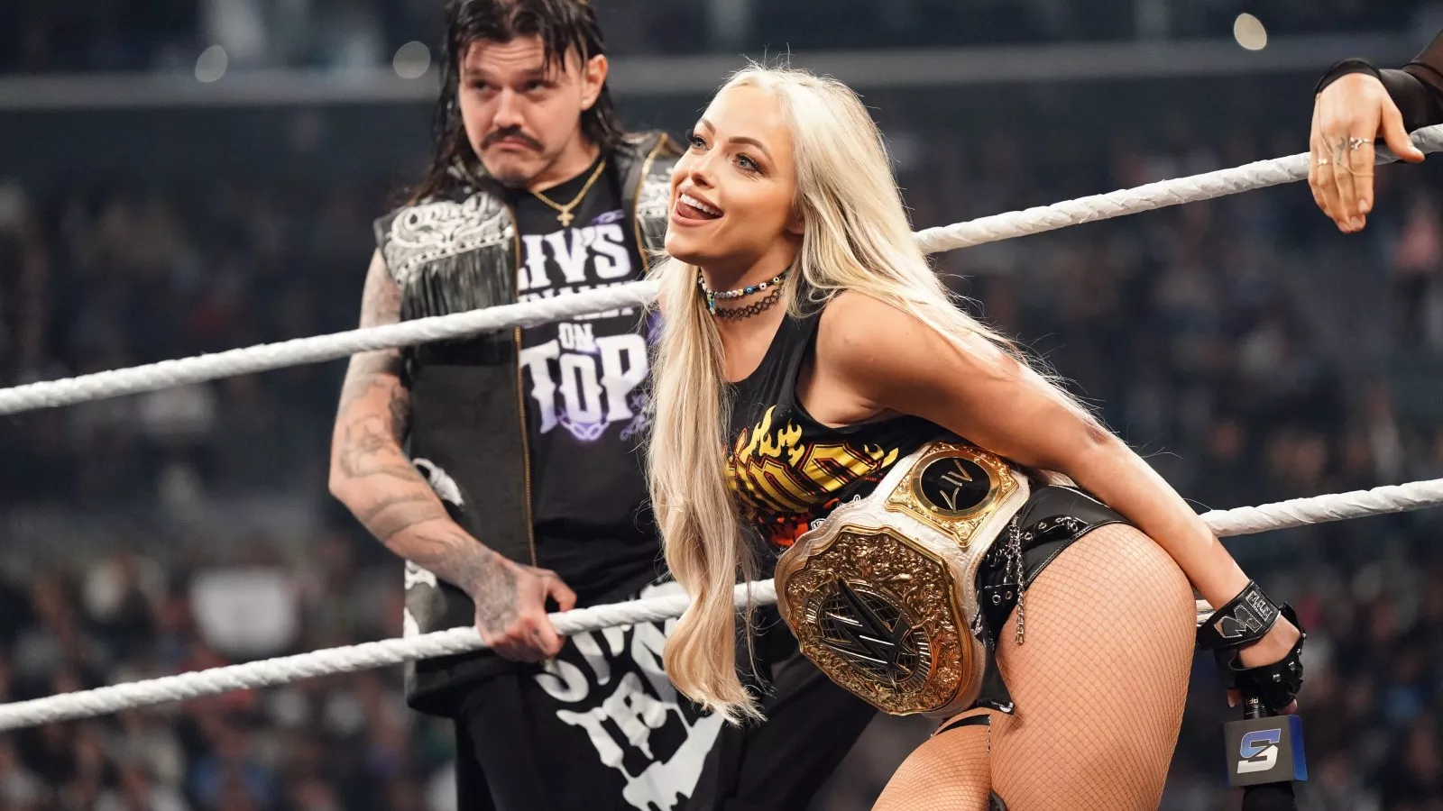 "Liv Morgan and the Secret Romance with Bray Wyatt’s Brother – The Couple Who Nearly Quit WWE to Raise Goats and Grow Vegetables!