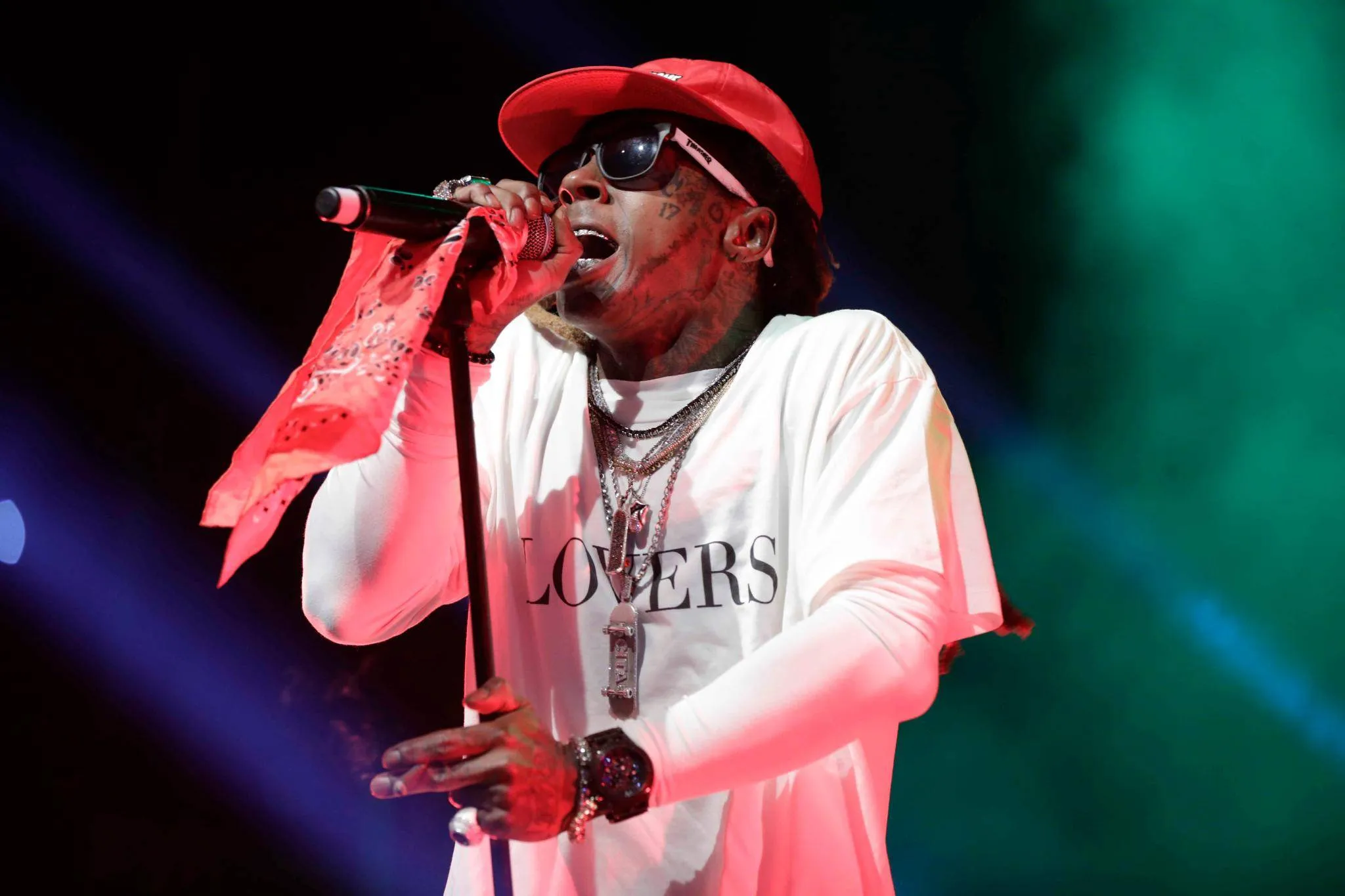 image_687f4f779acf2 EYES RED, FISTS RAISED – Max Holloway Moved Lil Wayne to Tears Right There at UFC Ringside!