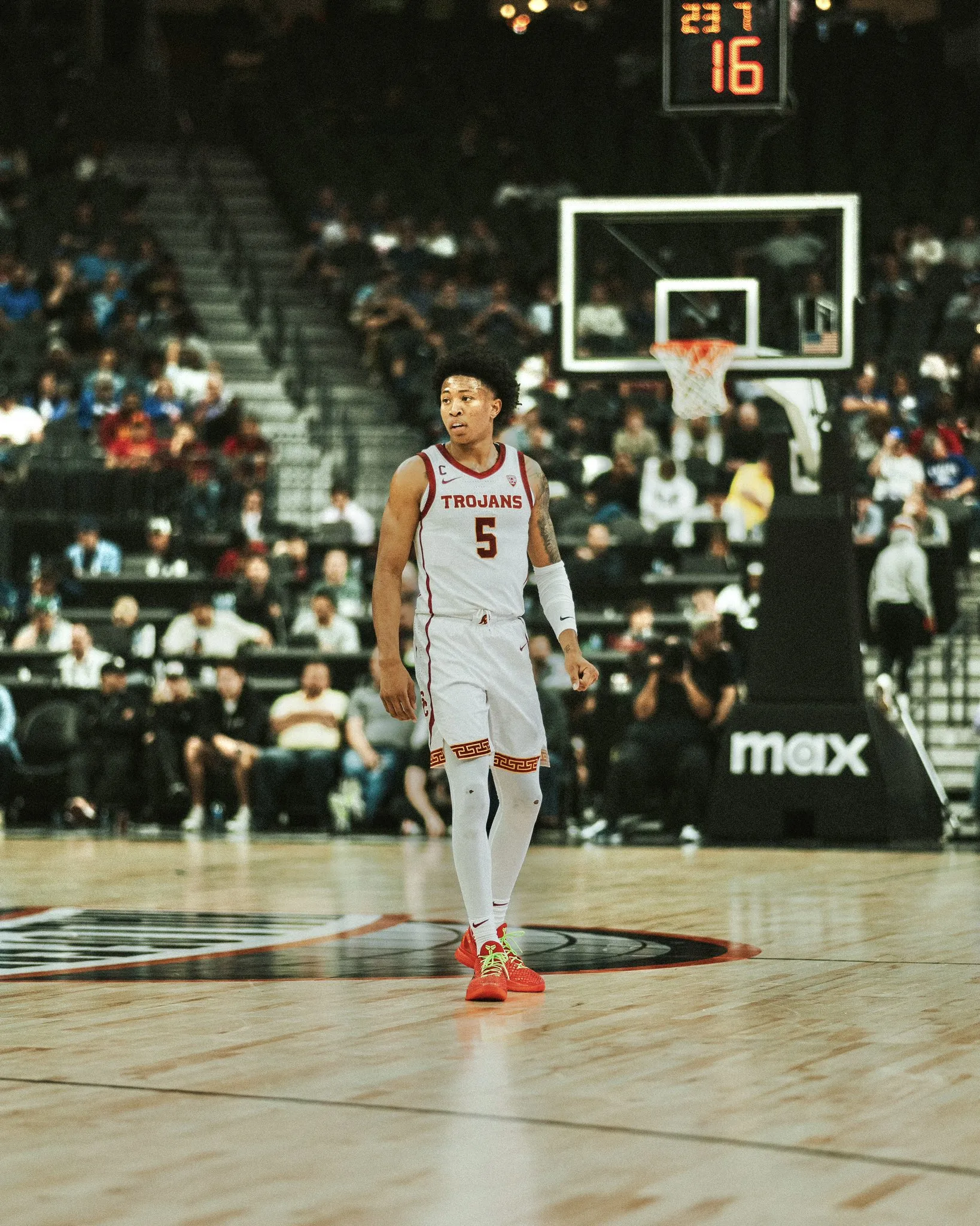 Why Did Boogie Ellis Stare at the Stands for 10 Seconds?