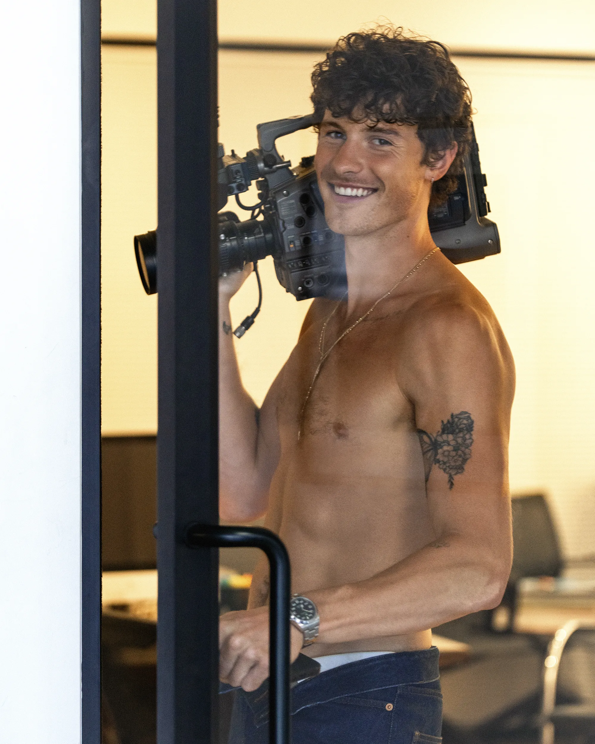 Everyone Forgot – But Looking Back at the First Time Shawn and Her Were Seen Together, Something Feels… Off