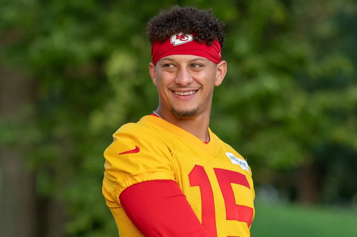 Patrick Mahomes Shocks Everyone on Day One of Training Camp — Chiefs’ 2025 Game Plan Just Got Exposed