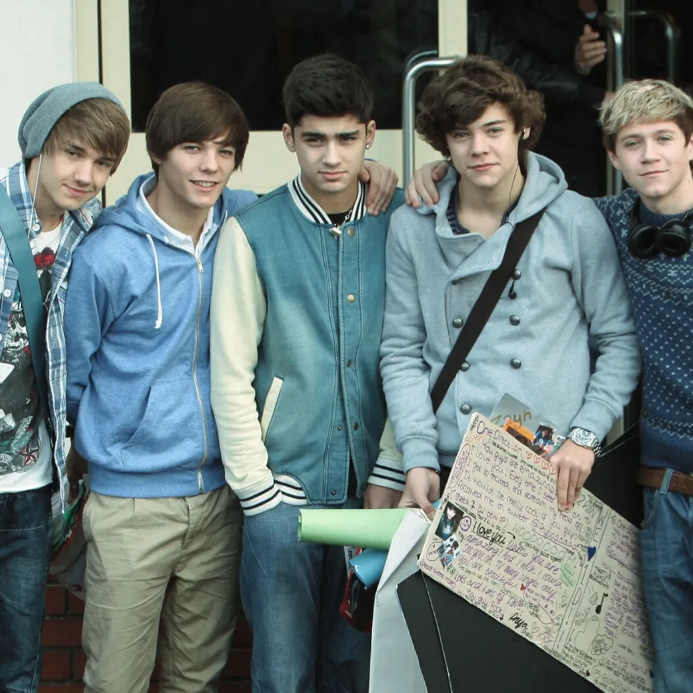 image_688098a0abfd2 The Room Went Silent: Harry Styles Reveals the Weirdest First Impression in 1D History