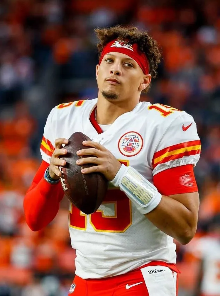 Patrick Mahomes Breaks Down His Secret to WR Greatness: ‘It All Starts With Me Taking That Risk’