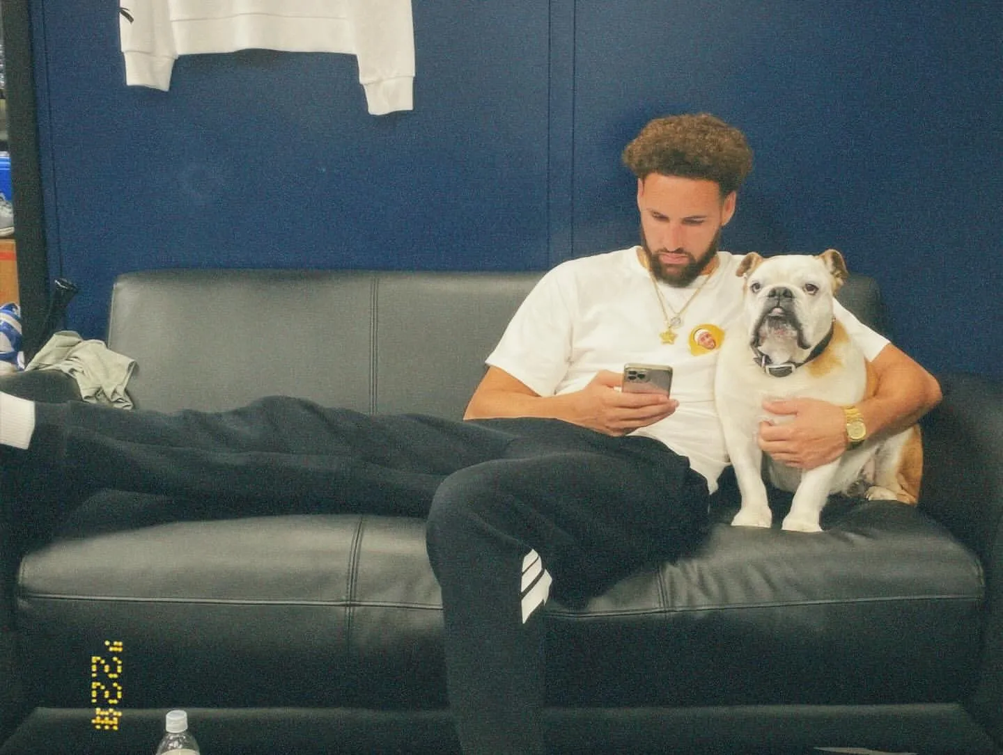 image_6881b400d349d Klay Thompson's Quiet Side: A Sharp Contrast to His Fierce On-Court Personality? Gentle or Fierce, Which Is His True Nature?