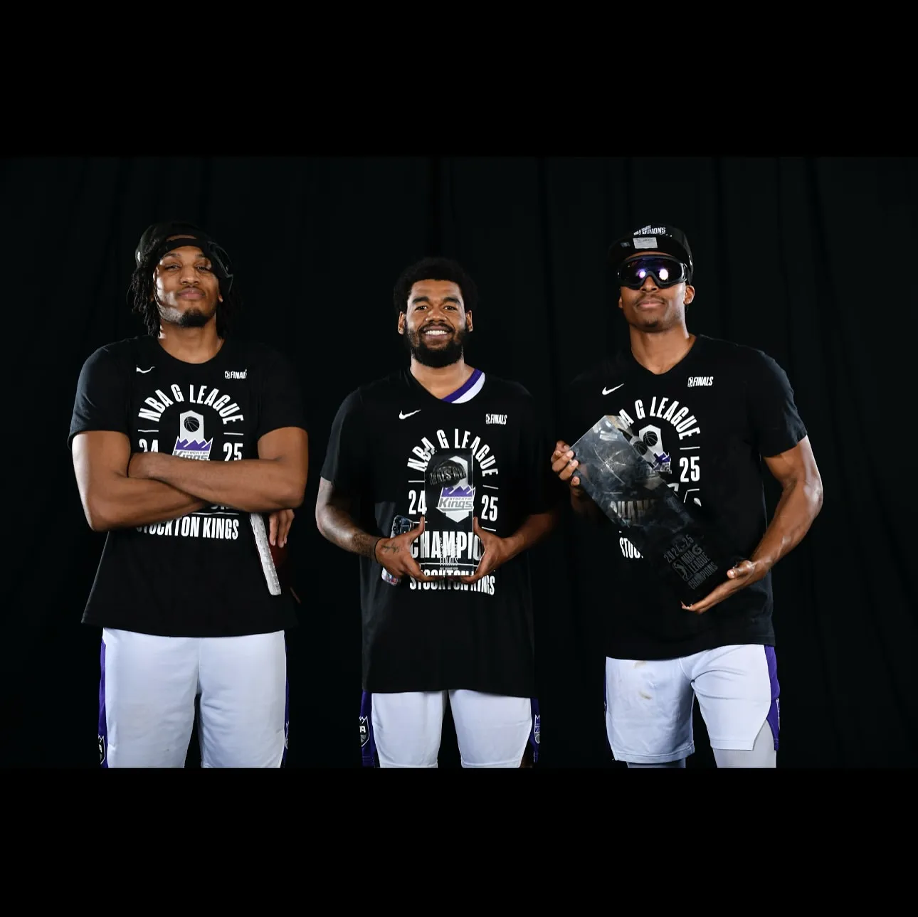 image_6881db4ea47d7 Isaac Jones and the book he always carries with him: True repentance or just a fake image to cover up a decadent past that is not easy to wash away?