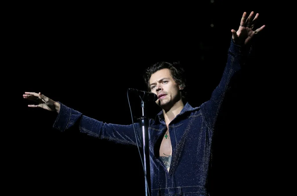 image_6881f78cd4dbe The Charming Boy” or a Media Puppet? The Shocking Truth About Harry Styles During His One Direction Years