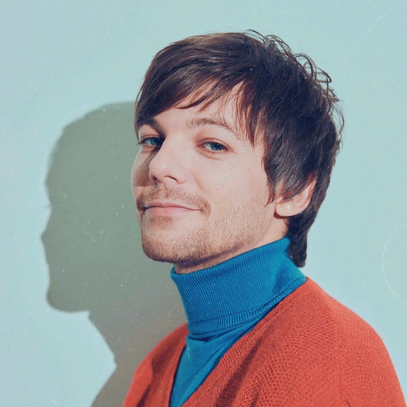 image_6882eb80d79b5 Zara Wasn’t Alone. Louis Tomlinson Tells the Wild Truth Behind Their First Encounter