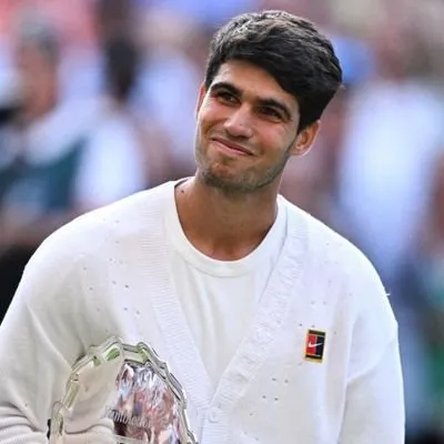 image_6882f866e917b ‘This Is a Crime Against Tennis!’ — Roger Federer’s Explosive Reaction to Carlos Alcaraz Leaves Fans Divided