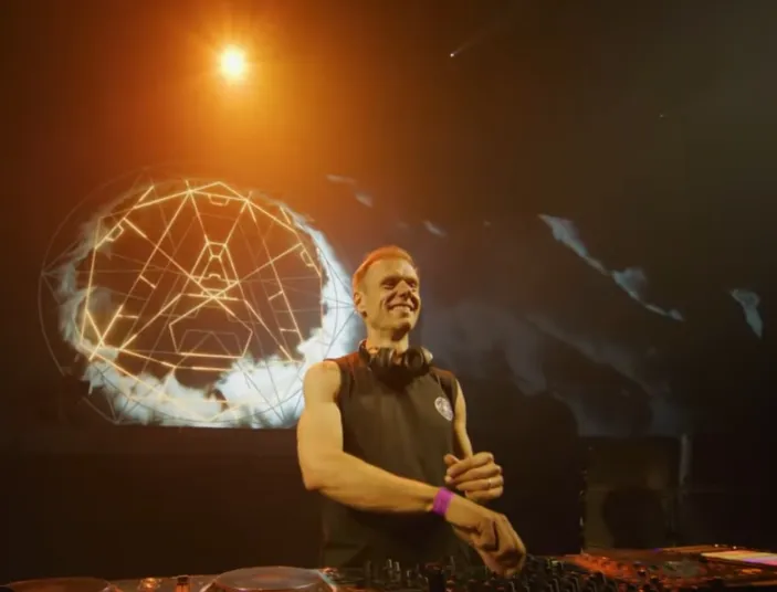 image_6882f976ec4ea The Strangest Incident Armin van Buuren Ever Faced On Stage – And How He Handled It