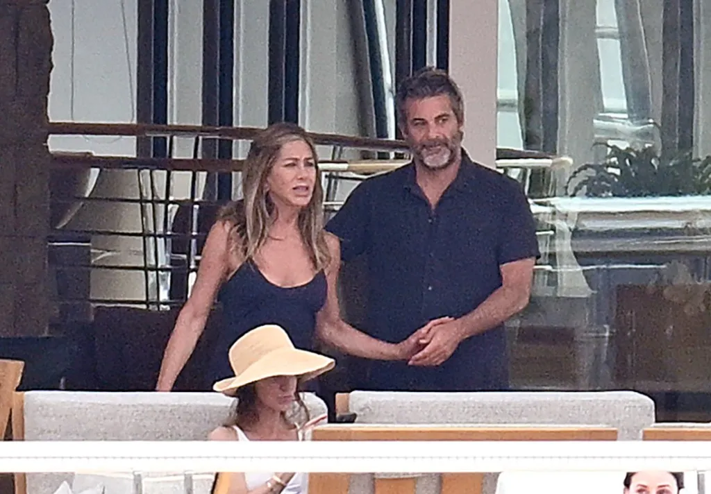 image_6882fedae5866 Jennifer Aniston New Romance - Brad Pitt Sends a Shocking Special Message