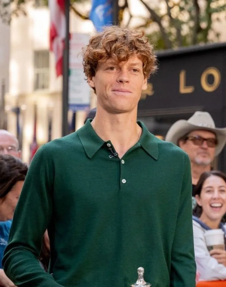 image_68830020b988d Fans Spot Tennis Star Landing in Sardinia with Laila Hasanovic — Helicopter Arrival, IG Clues, and Toronto No-Show Spark Frenzy!