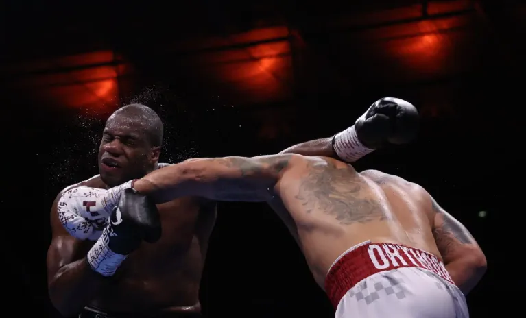 Daniel Dubois Criticized Again for Lack of Will: "He Gives Up Under Pressure"