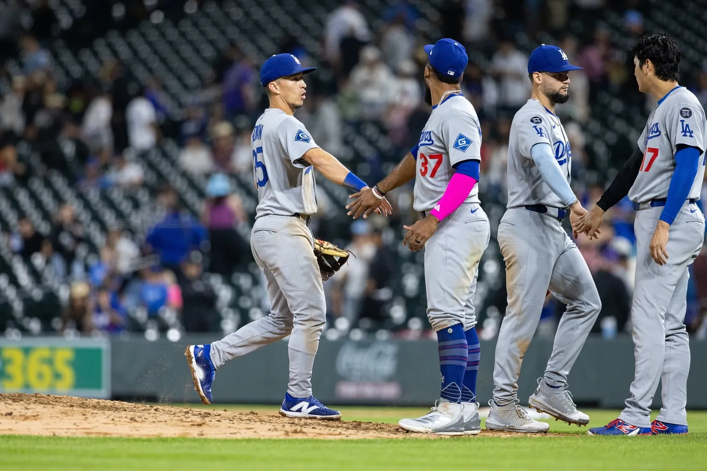 image_688323fedda9c What is Teoscar Hernández doing, what is he trying to prove and to whom? Will the internet forgive him for seeing this?