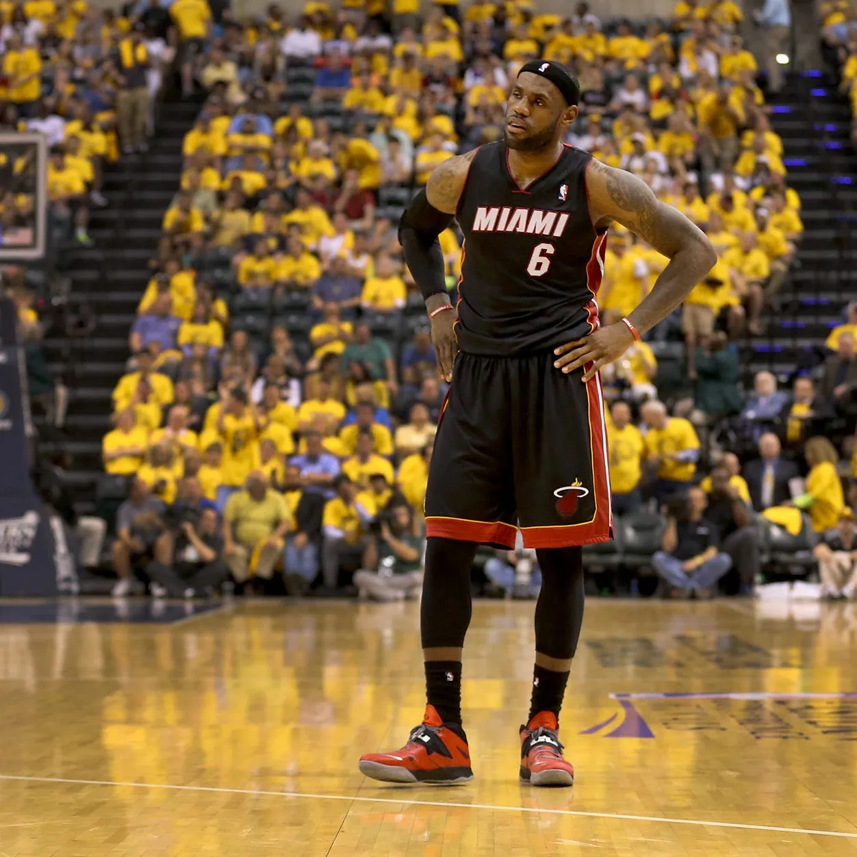 image_6883271983166 It’s Not Defense – To Stop LeBron, You Had to Grab His Neck and Yank His Jersey Like It’s UFC!