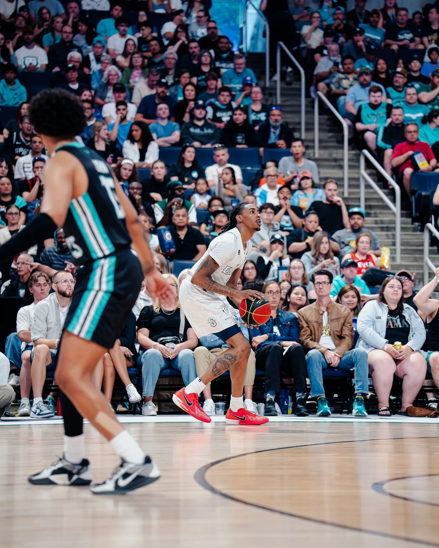 image_68833e6fdeafe If you are a fan of Donovan Williams, don't even consider reading this, you will be disappointed.