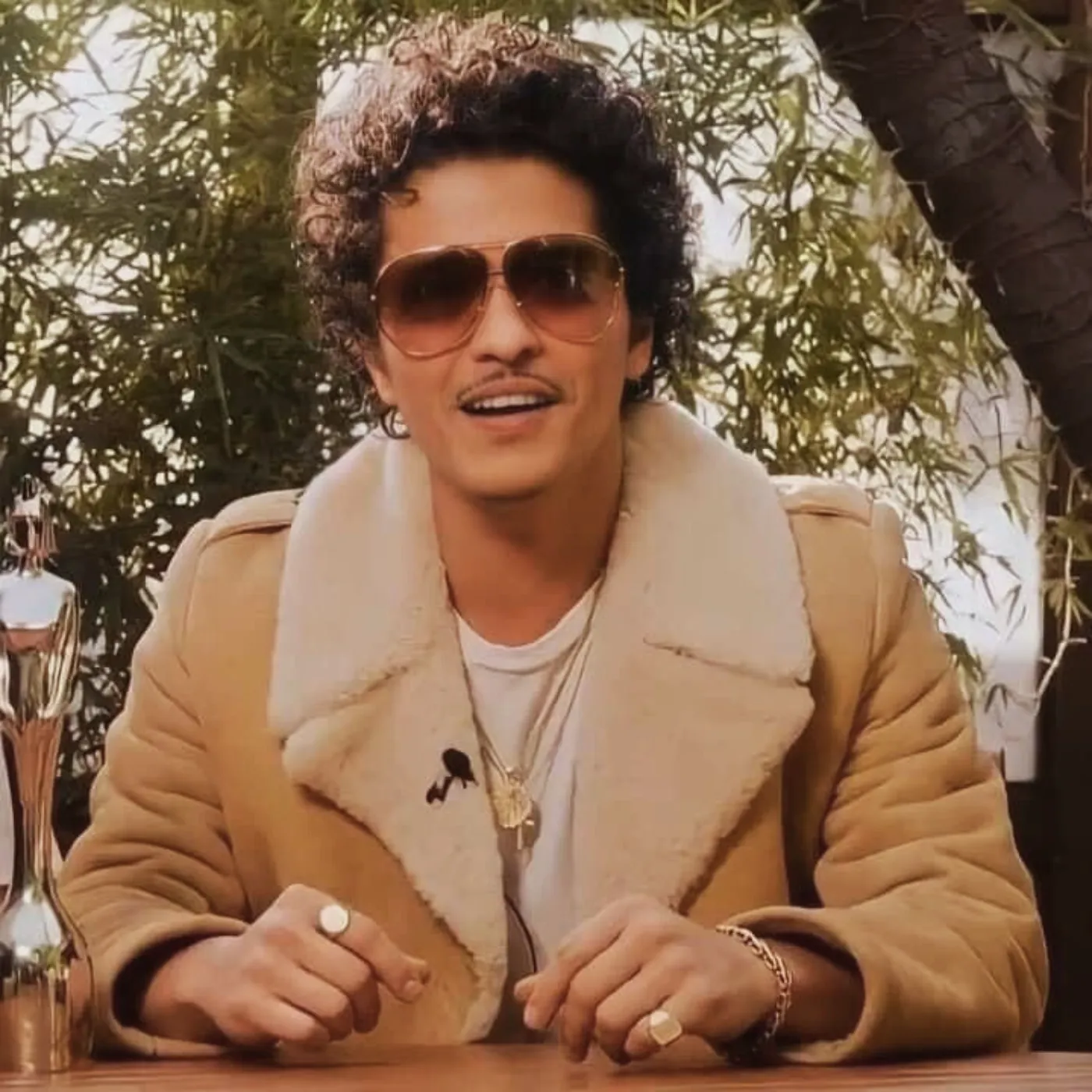 image_68833f3d009c4 One Girl. One Song. Bruno Mars Made 50,000 Fans Cry in Cleveland