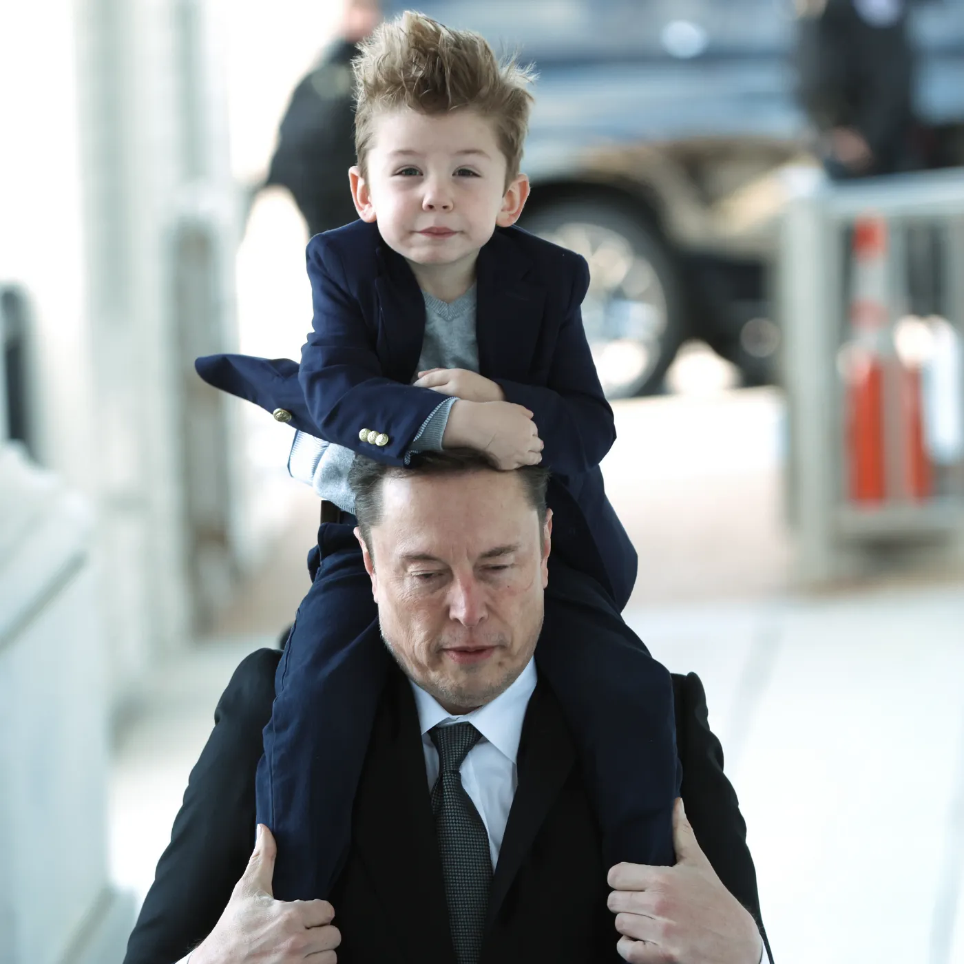 Elon Musk’s Parenting of Lil X Is Shocking the World—Here’s Why It’s So Different