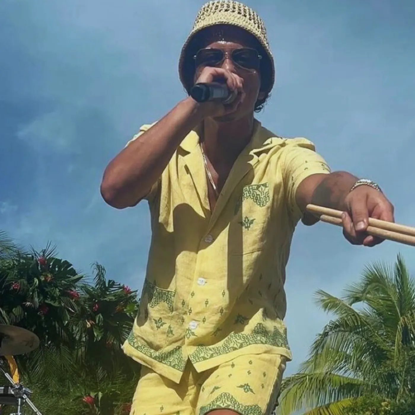 Priyanka Chopra Just Sparked Total Chaos — And Bruno Mars Is Somehow at the Center