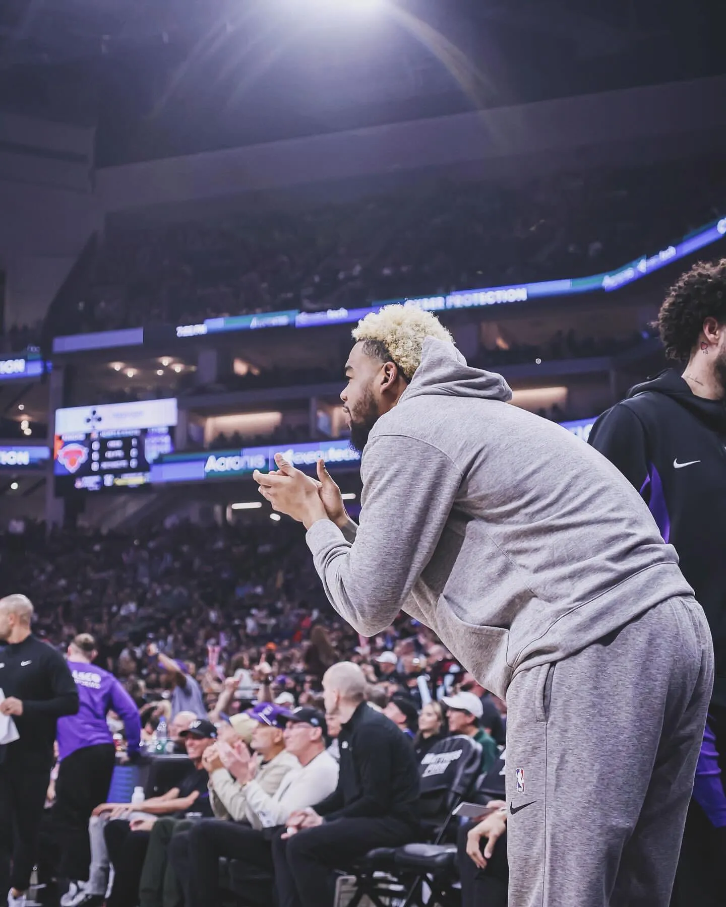 Mason Jones's mocking applause and subsequent provocative remarks left his opponent stunned.