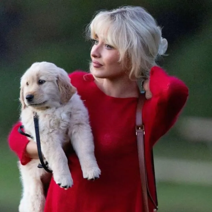 image_6886e6f978587 New Album Tracklist Leaked Through Dog Owners? Sabrina Carpenter Sends Her Entire Fandom Into a Frenzy with a PR Stunt No One Saw Coming!